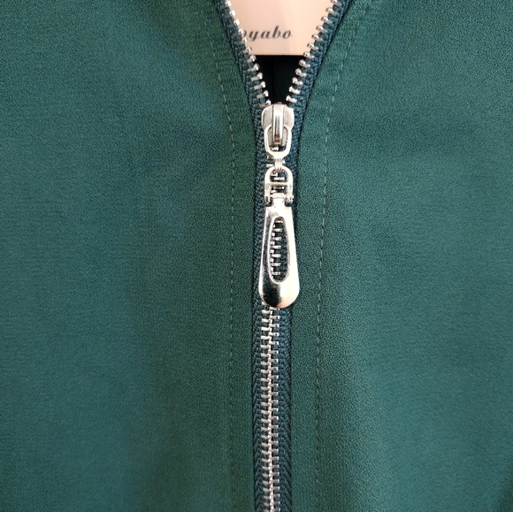 Women's plus size shirt, emerald green with half zip, size 2XL - Picture 5 of 6